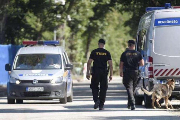 Intʼl trains stopped and searched In Hungary after bomb threat Intʼl trains stopped and searched In Hungary after bomb threat